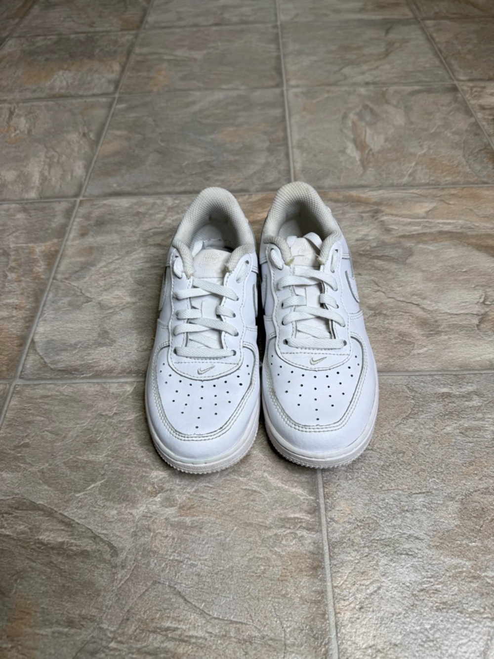 Nike Air Force 1 Low Triple White PS Shoe Size 13c White DH2925-111 Preowned